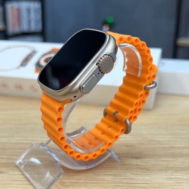 i20 Ultra Smartwatch 10-in-1
 Smartwatch + Earbuds